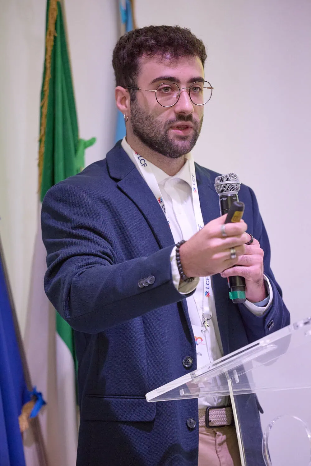 Alejandro Medina, investigador en Economía y mentor académico