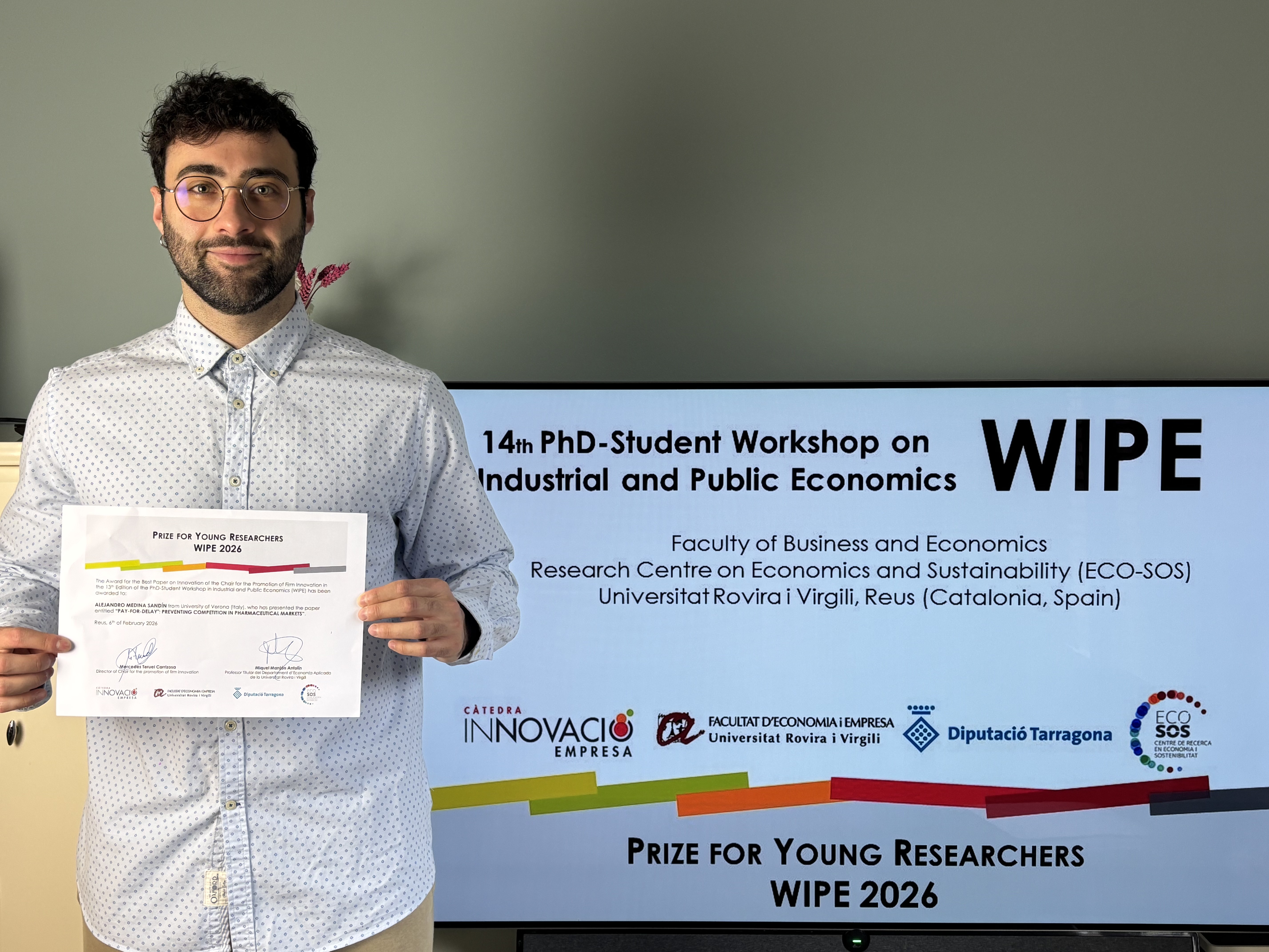 Alejandro Medina recibiendo el Premio Innova, Tarragona 2026